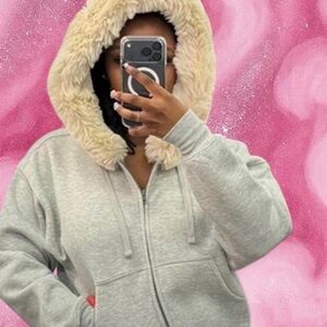 Cozy Gray Hoodie with Cream Fur Trim